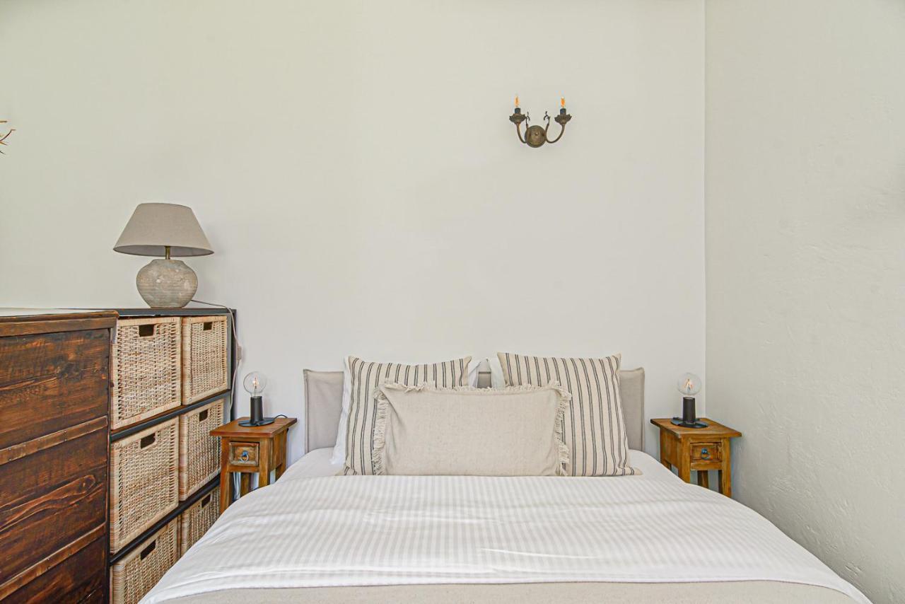 Апартаменти Cozy In The Heart Of Old Town *
